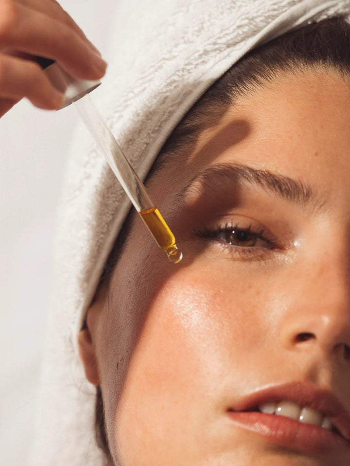 Hydrate&Balance – Ulei uscat cu 8 uleiuri regeneratoare